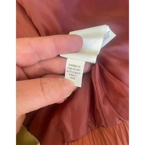 NWT Old Navy Girl’s Cropped Quilted Vest Size 14-16 XL Rustic Color - Picture 7 of 9